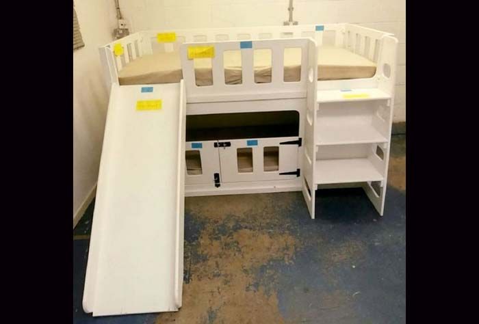 Bayi 7 Bulan Tewas ​Kejepit Lubang Pintu Tempat Tidur, Orang Tua Tuntut Perusahaan