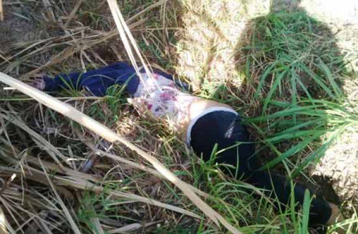 Penemuan Mayat Wanita Berkerudung Hebohkan Warga Dusun Cangkring di Kediri Penemuan Mayat Wanita Berkerudung Hebohkan Warga Dusun Cangkring di Kediri