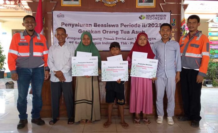 SBI Salurkan Beasiswa Pendidikan GOTA Rp187 Juta untuk 7 Desa di Tuban
