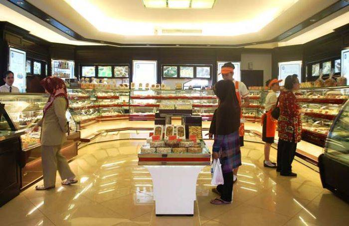 Baru Tahu Mengandum Rum, Konsumen Holland Bakery Merasa Dibohongi Baru Tahu Mengandum Rum, Konsumen Holland Bakery Merasa Dibohongi