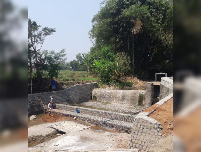 Cegah Banjir dan Tingkatkan Pengairan, Pemkab Mojokerto Rampungkan Rehabilitasi Jaringan Irigasi Cegah Banjir dan Tingkatkan Pengairan, Pemkab Mojokerto Rampungkan Rehabilitasi Jaringan Irigasi