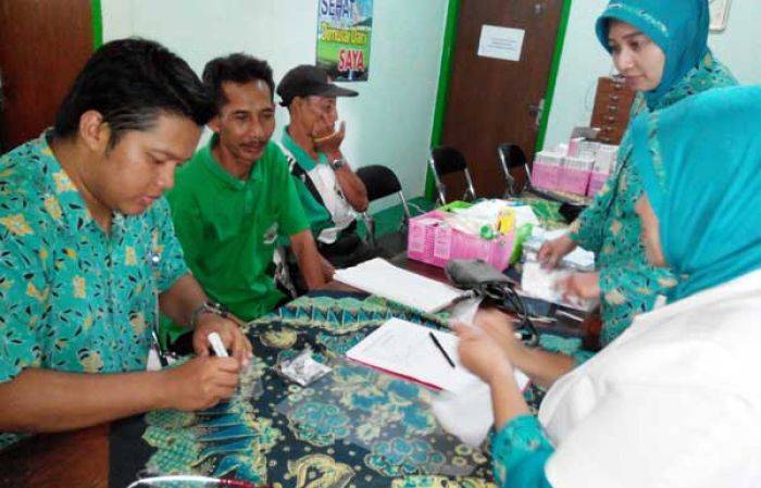 Ketiban Sampur Jadi Satker Muktamar, 100 Guru SMAN 1 Jombang Jadi Relawan, Kasek Nginap di Kelas Ketiban Sampur Jadi Satker Muktamar, 100 Guru SMAN 1 Jombang Jadi Relawan, Kasek Nginap di Kelas