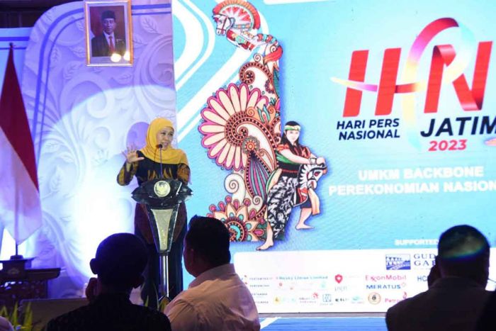 Gubernur Khofifah Ajak PWI Jatim Masifkan Literasi dan Inklusi Keuangan Gubernur Khofifah Ajak PWI Jatim Masifkan Literasi dan Inklusi Keuangan