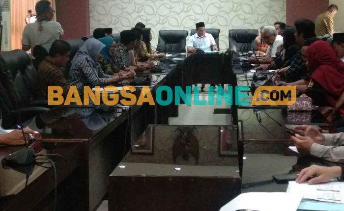 Wakil Ketua DPRD Nganjuk Pimpin RDP soal Galian Mineral Bukan Logam Wakil Ketua DPRD Nganjuk Pimpin RDP soal Galian Mineral Bukan Logam