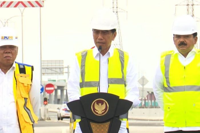 Presiden Jokowi Resmikan Tol Semarang-Demak Seksi 2 di Ruas Sayung-Demak