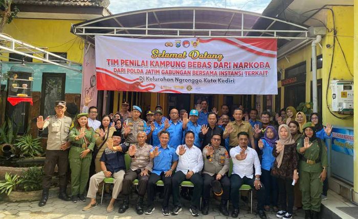 Tim dari Polda Jatim Lakukan Penilaian Kampung Bebas Narkoba di Kelurahan Ngronggo Kediri