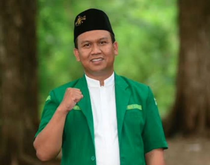 Ketua Ansor Situbondo Siap Mundur dari ASN demi Maju di Pilkada 2024 Ketua Ansor Situbondo Siap Mundur dari ASN demi Maju di Pilkada 2024