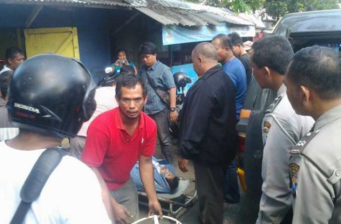 Warga Desa Kalitengah Sidoarjo Digegerkan Pria Tewas Mendadak di Warung Kopi Warga Desa Kalitengah Sidoarjo Digegerkan Pria Tewas Mendadak di Warung Kopi