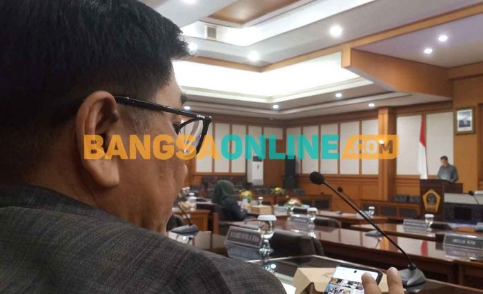 Paripurna Penyampaian Hasil Reses I DPRD Gresik, Hanya Fraksi Gerindra Bacakan Laporan Paripurna Penyampaian Hasil Reses I DPRD Gresik, Hanya Fraksi Gerindra Bacakan Laporan
