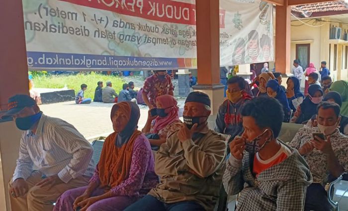 Soal e-KTP Jadi 1 Jam 19 Menit, Dispendukcapil: Kalau Bangkalan 72 Jam Karena Tunggu Verifikasi Soal e-KTP Jadi 1 Jam 19 Menit, Dispendukcapil: Kalau Bangkalan 72 Jam Karena Tunggu Verifikasi
