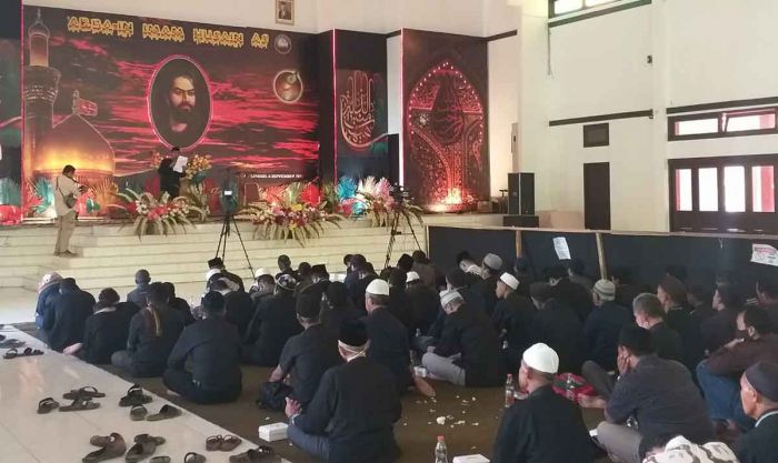 Ratusan Jamaah Hadiri Majelis Pencinta Rasulullah SAW di Kota Probolinggo Ratusan Jamaah Hadiri Majelis Pencinta Rasulullah SAW di Kota Probolinggo