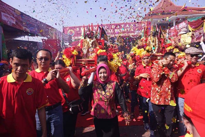 Peringati HUT ke-200 Klenteng Hok Sian Kiong, Puluhan Ribu Masyarakat Padati Kota Mojokerto