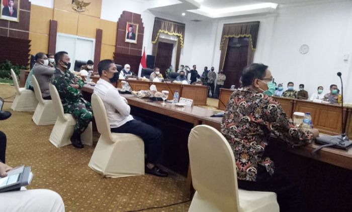 Bupati Gresik Tak Hadiri Rapat Bahas PSBB dengan Gubernur, Dewan: Sembrono, Sosial Care-nya Rendah
