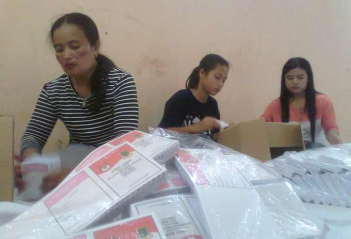 KPU Kota Mojokerto Sortir Surat Suara Pilwali 2018 KPU Kota Mojokerto Sortir Surat Suara Pilwali 2018