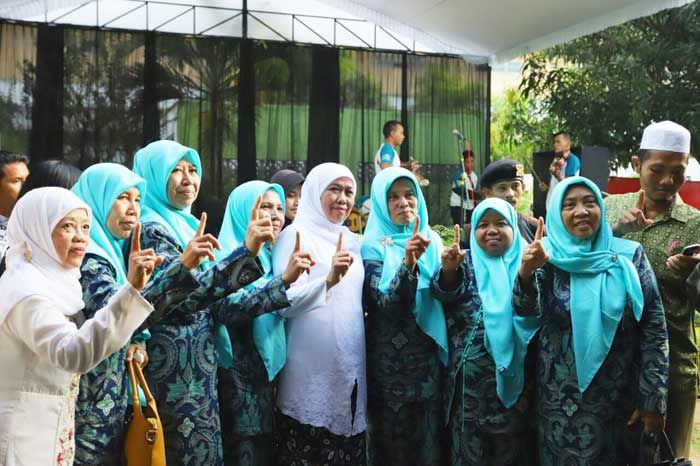 Muslimat NU Optimistis Khofifah Hattrick Sapu Bersih Suara Basis PDIP-PKB Muslimat NU Optimistis Khofifah Hattrick Sapu Bersih Suara Basis PDIP-PKB