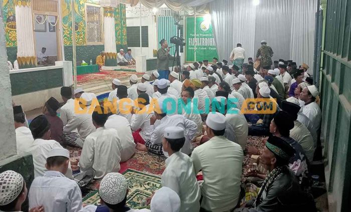 Banjir Sholawat Jelang Haul ke-34 KH Nur Fadlulloh Banjir Sholawat Jelang Haul ke-34 KH Nur Fadlulloh