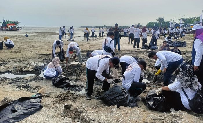 Bersih-Bersih Pantai Boom, Langkah Nyata Yayasan Wings Peduli Kebersihan Lingkungan