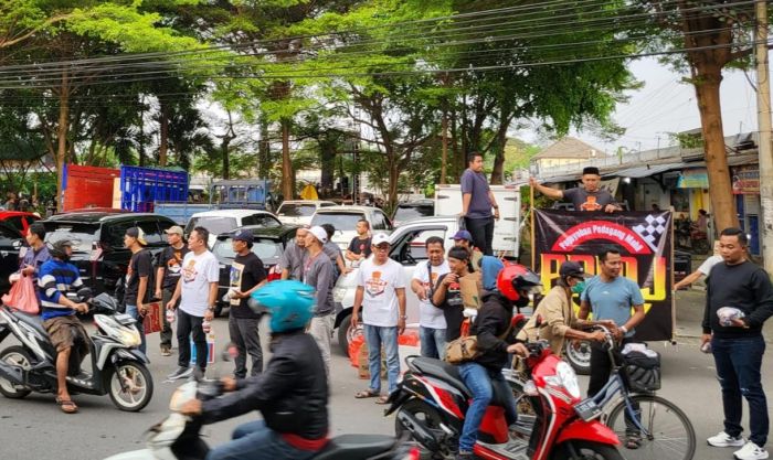 Paguyuban Pedagang Mobil di Jombang Gelar Santunan Anak Yatim dan Bagi Takjil
