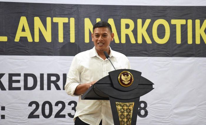 Hadiri Pelantikan Pengurus DPC Granat Kota Kediri, Wali Kota Kediri Tekankan Pemberantasan Narkoba Hadiri Pelantikan Pengurus DPC Granat Kota Kediri, Wali Kota Kediri Tekankan Pemberantasan Narkoba