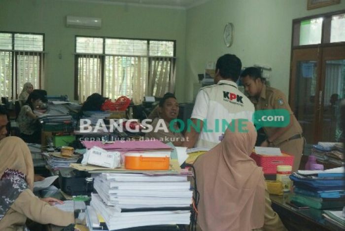 ​Pasca Penggeledahan KPK di Jombang (3), Sekda Bukan Tersangka, Tapi Pintu Bongkar Mega Korupsi