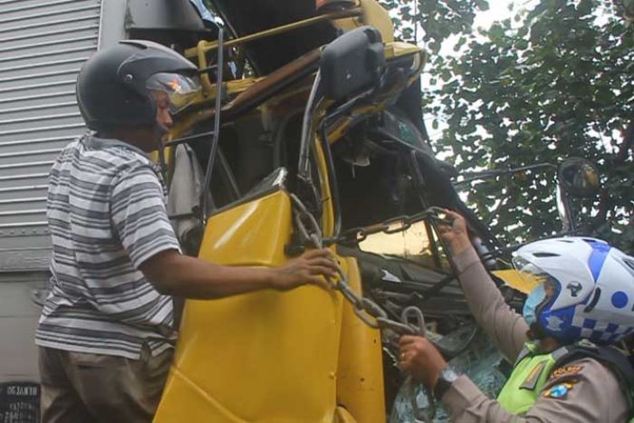 Nyeruduk Truk Gandeng di Simpang Lima Bypass Kenanten, Sopir Wing Box Tewas di Rumah Sakit Nyeruduk Truk Gandeng di Simpang Lima Bypass Kenanten, Sopir Wing Box Tewas di Rumah Sakit