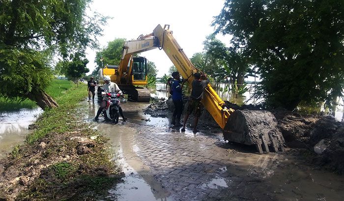 Antisipasi Banjir, DPU SDA Bojonegoro Normalisasi Kali Ingas