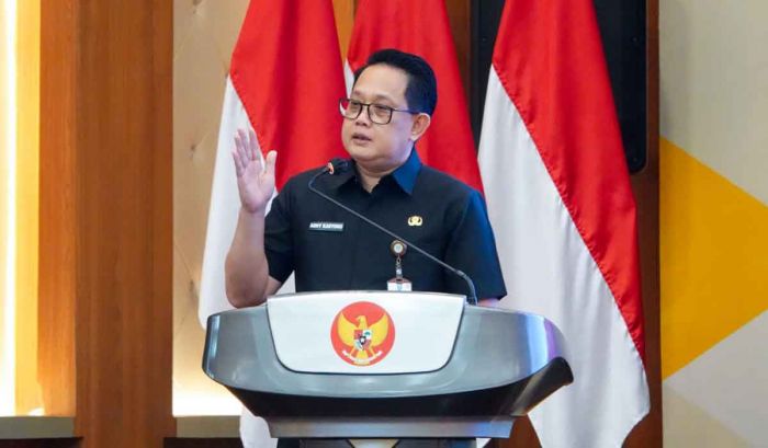 Sekdaprov Jatim Sebut Nota dan Pendapat Banggar Layak Dilanjutkan untuk Dibahas ke Komisi Sekdaprov Jatim Sebut Nota dan Pendapat Banggar Layak Dilanjutkan untuk Dibahas ke Komisi