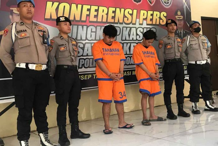 Diduga Hendak Tawuran, Dua Anggota Gangster Bersajam di Sidoarjo Ditangkap Polisi Diduga Hendak Tawuran, Dua Anggota Gangster Bersajam di Sidoarjo Ditangkap Polisi