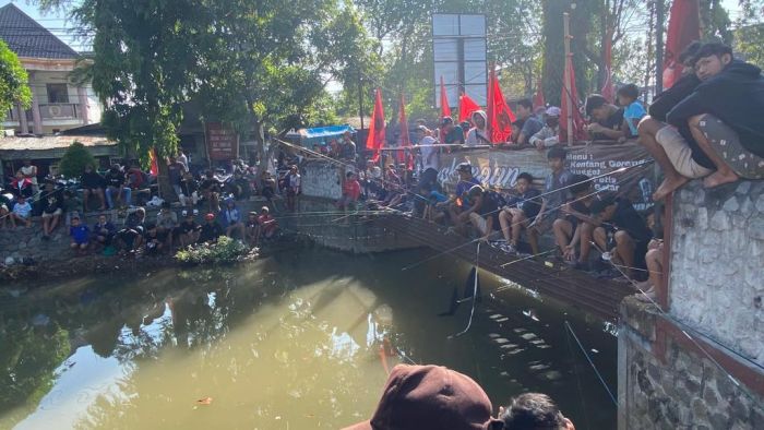 Peringati Bulan Bung Karno, DPC PDIP Kabupaten Kediri Gelar Mancing Gratis Peringati Bulan Bung Karno, DPC PDIP Kabupaten Kediri Gelar Mancing Gratis