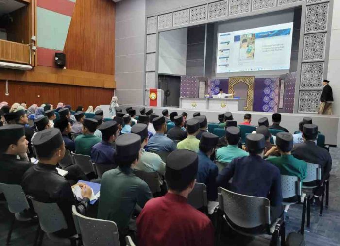 Gaji Dosen Terendah Rp 50 Juta, Guru Ngaji Rp 30 Juta, Catatan dari Brunei Darussalam (3) Gaji Dosen Terendah Rp 50 Juta, Guru Ngaji Rp 30 Juta, Catatan dari Brunei Darussalam (3)