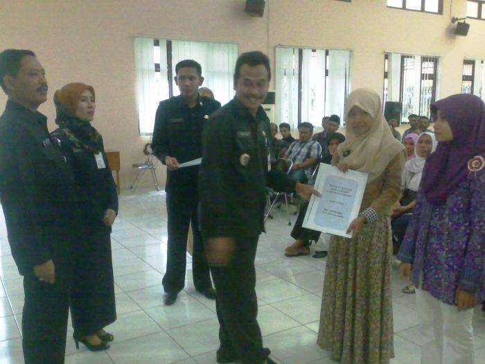 Rp 1,050 M untuk 70 Mahasiswa Gresik Rp 1,050 M untuk 70 Mahasiswa Gresik