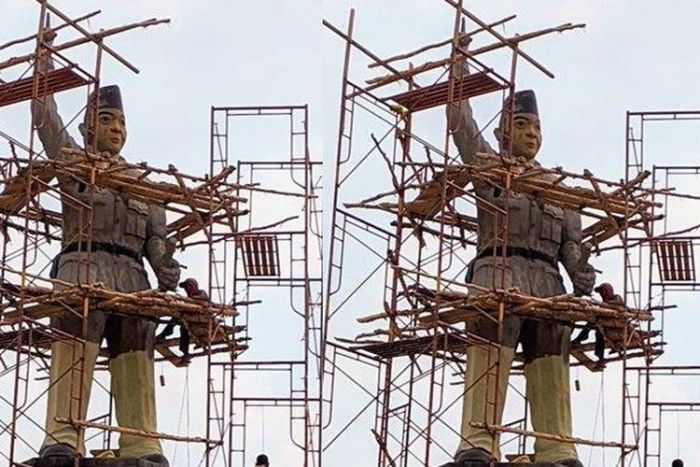 Patung Presiden Soekarno di Banyuasin Telan Anggaran hingga Rp500 Juta Patung Presiden Soekarno di Banyuasin Telan Anggaran hingga Rp500 Juta
