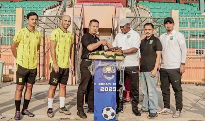 Semangat CEO Baru Persibo, Target Lolos Liga 2 hingga Datangkan Pemain Naturalisasi Semangat CEO Baru Persibo, Target Lolos Liga 2 hingga Datangkan Pemain Naturalisasi