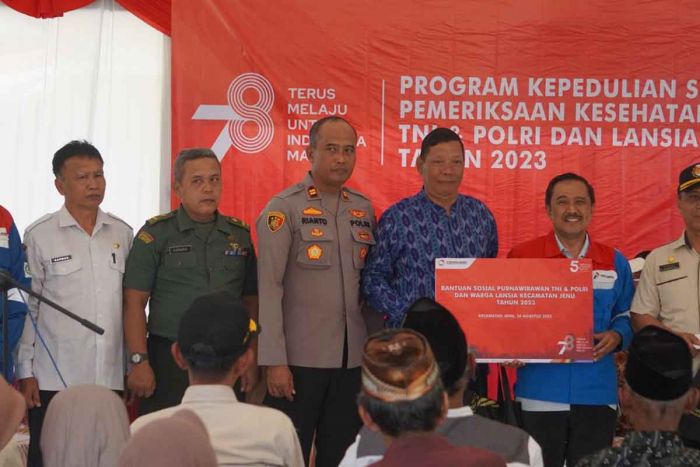 Peringati HUT ke-78 RI, PRPP Bagikan Bantuan Sosial untuk Purnawirawan TNI dan Polri di Tuban