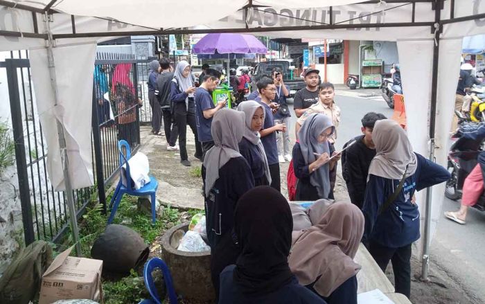 Ringankan Beban Masyarakat saat Ramadhan, SMAN 2 Batu Gelar Pasar Murah