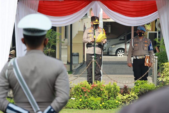 Gelar Apel Operasi Zebra Semeru, Kapolres Mojokerto Kota Doakan Korban Tragedi Kanjuruhan