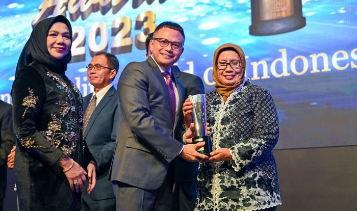 SIG Raih Peringkat Emas pada Ajang SNI Award 2023 SIG Raih Peringkat Emas pada Ajang SNI Award 2023