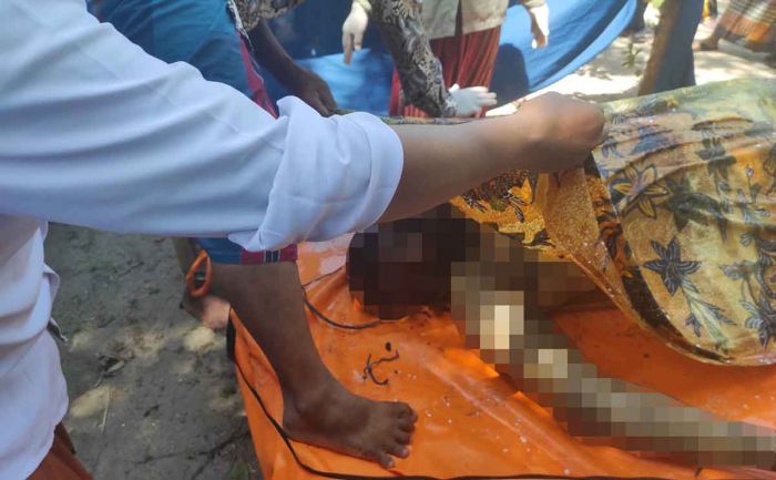 3 Hari Hilang, Nelayan dari Modung Bangkalan Ditemukan Tewas Tersangkut Pohon Bakau 3 Hari Hilang, Nelayan dari Modung Bangkalan Ditemukan Tewas Tersangkut Pohon Bakau