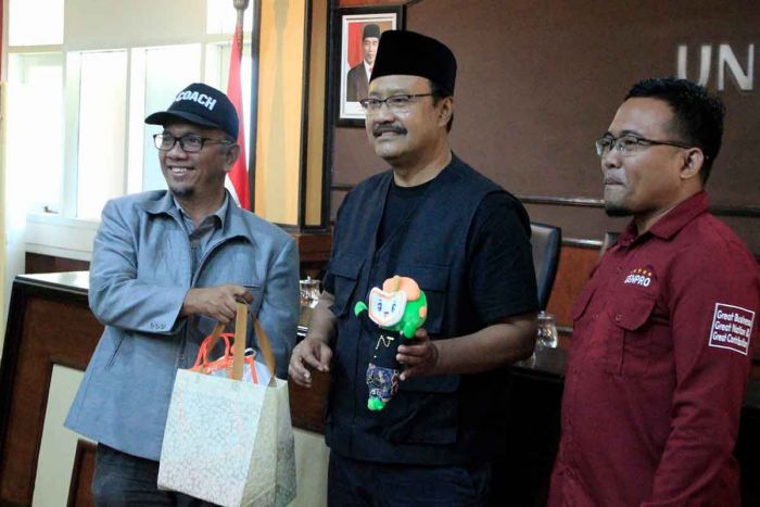 Gus Ipul Ingin UMKM di Kota Pasuruan Perkuat Ketangguhan dalam Dunia Usaha Gus Ipul Ingin UMKM di Kota Pasuruan Perkuat Ketangguhan dalam Dunia Usaha