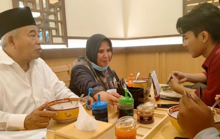 Rintis Bisnis, Gus Azmi, Putra Kiai Asep, Buka Golden Lamian, Inilah Omzetnya Tiap Hari