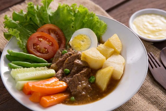 Rekomendasi Tempat Makan di Dekat Stasiun Solo Rekomendasi Tempat Makan di Dekat Stasiun Solo