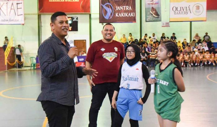 Buka Wali Kota Cup Basketball Tournament, Mas Abu: Wadah Pembinaan untuk Potensi Anak-anak Buka Wali Kota Cup Basketball Tournament, Mas Abu: Wadah Pembinaan untuk Potensi Anak-anak