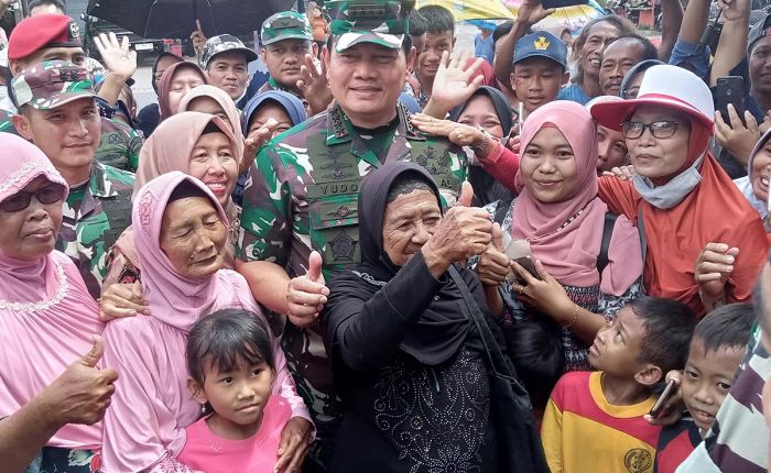 Pulang Kampung ke Madiun, Panglima TNI Berikan Bantuan Dalam Program Karya Bakti Skala Besar Pulang Kampung ke Madiun, Panglima TNI Berikan Bantuan Dalam Program Karya Bakti Skala Besar