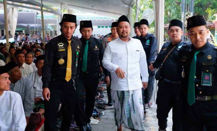 Bupati Gresik dan Ribuan Jamaah Hadiri Haul ke-125 KH Muhammad Sholeh Tsani Bungah Bupati Gresik dan Ribuan Jamaah Hadiri Haul ke-125 KH Muhammad Sholeh Tsani Bungah