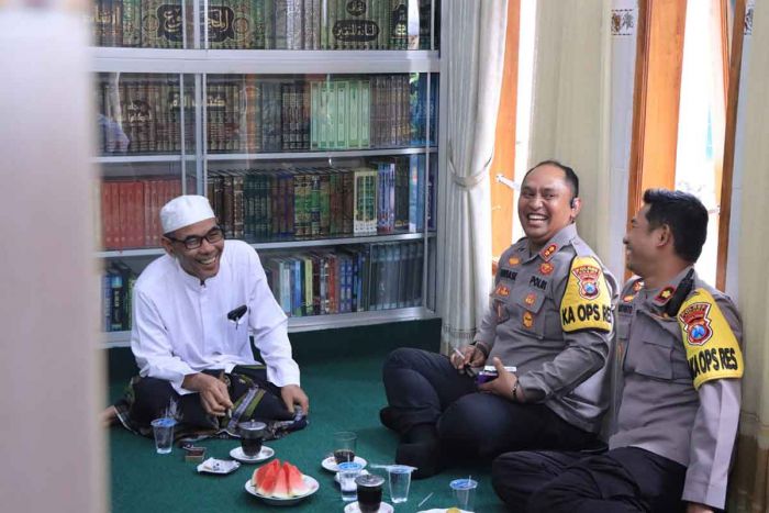 Jaga Kamtibmas, Kapolres Ngawi Silaturahmi ke Ketua PCNU Jaga Kamtibmas, Kapolres Ngawi Silaturahmi ke Ketua PCNU
