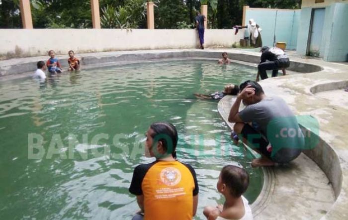 Pemandian Air Hangat Perataan Parengan jadi Alternatif Wisata Saat Liburan Pemandian Air Hangat Perataan Parengan jadi Alternatif Wisata Saat Liburan