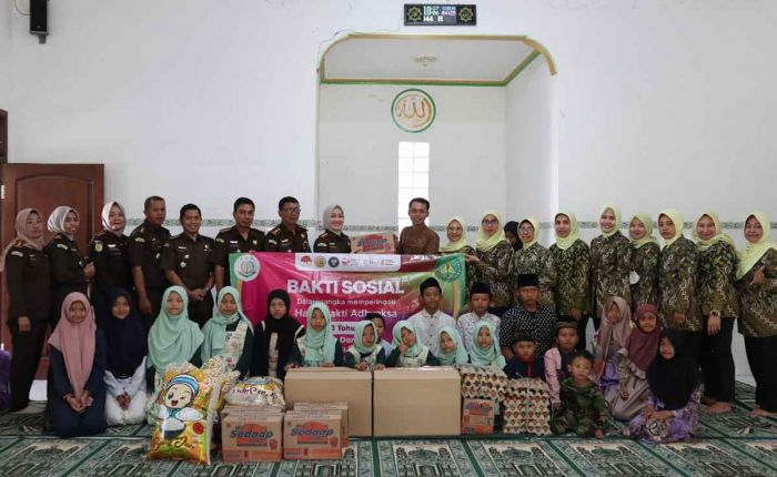 Peringati HBA ke-63 dan HUT ke-23 Ikatan Adhyaksa Dharmakarini, Kejari Kota Kediri Gelar Baksos Peringati HBA ke-63 dan HUT ke-23 Ikatan Adhyaksa Dharmakarini, Kejari Kota Kediri Gelar Baksos