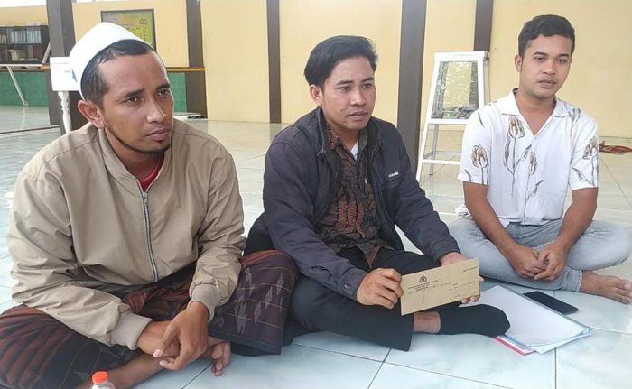 Dua Mantan Perangkat Desa Batoporo Barat Sampang Laporkan Pj. Kades Soal Pemalsuan Tanda Tangan Dua Mantan Perangkat Desa Batoporo Barat Sampang Laporkan Pj. Kades Soal Pemalsuan Tanda Tangan