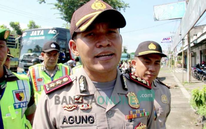 Kapolres Jombang Akui Mobilnya Tabrak 2 Motor, 3 Tewas, AKBP Agung: Dikemudikan Driver Kapolres Jombang Akui Mobilnya Tabrak 2 Motor, 3 Tewas, AKBP Agung: Dikemudikan Driver