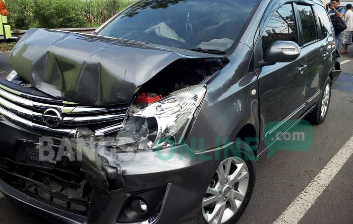 4 Kendaraan Terlibat Kecelakaan Beruntun di Cangkringrandu Jombang, 2 Mobil Ringsek 4 Kendaraan Terlibat Kecelakaan Beruntun di Cangkringrandu Jombang, 2 Mobil Ringsek